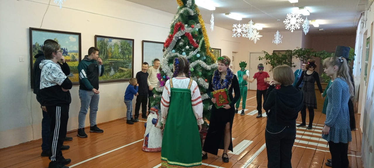 В сказку нас Новый год зовет.